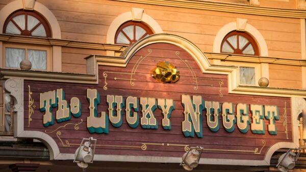 Disneyland Paris : Morceaux de Verre au Lucky Nugget !