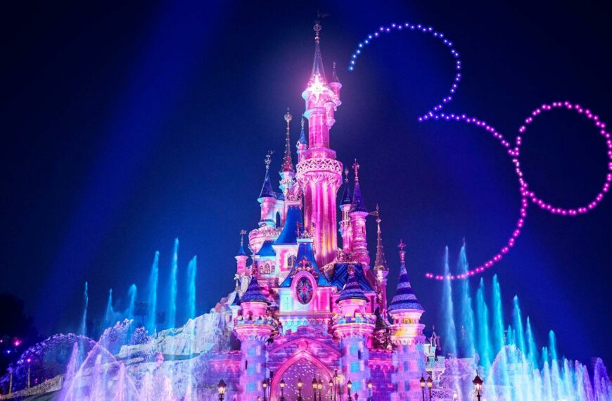 Disney D-Light et Illuminations décalés pour la grève !