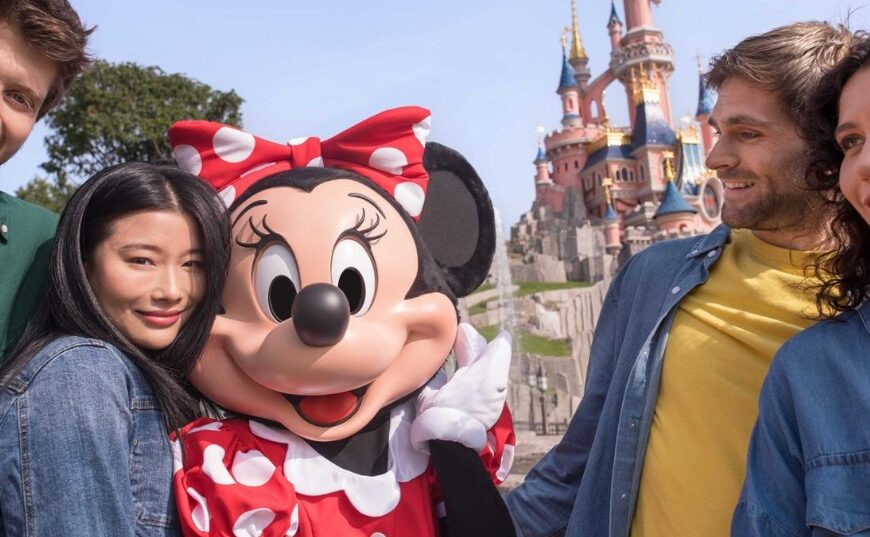 Invitez vos proches à prix réduit : les Billets Amis font leur retour à Disneyland Paris !