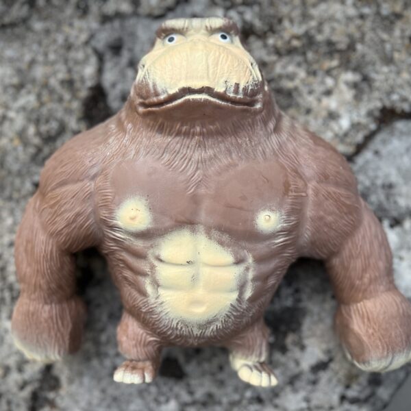 Test du jouet Monkeyman : un gorille déformable…